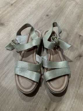 Genuine Leather Shimmery Strappy Flat Sandals in Light Gold